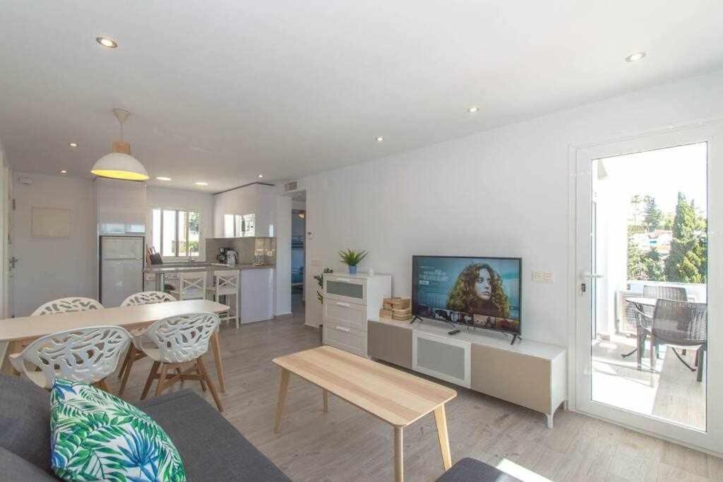 Casablanca 3 Apartamento Con Vistas Al Mar 푸엔히롤라 외부 사진